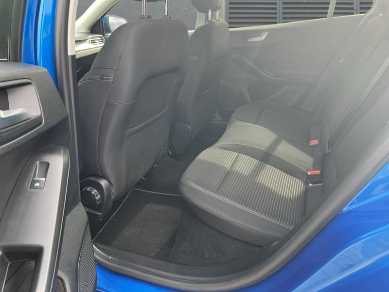 Ford Focus 1.0 EcoBoost Titanium X Aut. SHZ