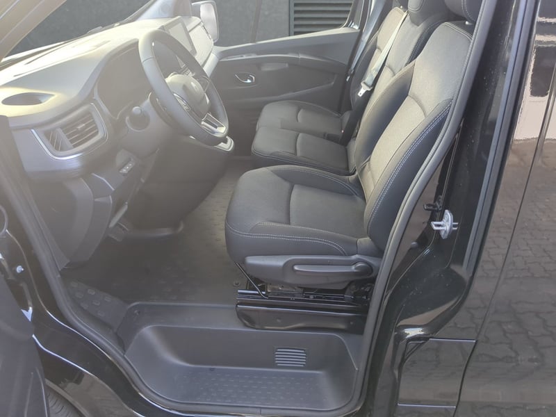 Renault Trafic EXTRA dCi 170 AT9 L2H1 3.0t AHK