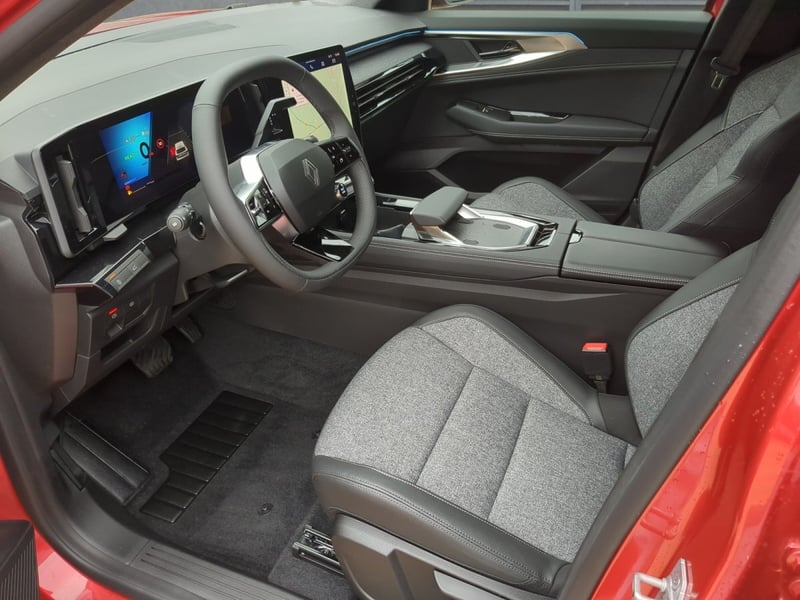 Renault Rafale E-TECH 200  Techno SZH LKHZ RFK Navi