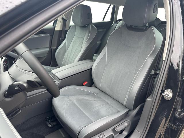 Volkswagen Passat Variant DSG+AHK+PANO+NAVI+ACC