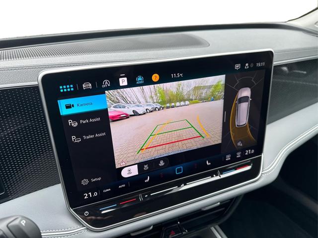 Volkswagen Passat Variant DSG+AHK+PANO+NAVI+ACC