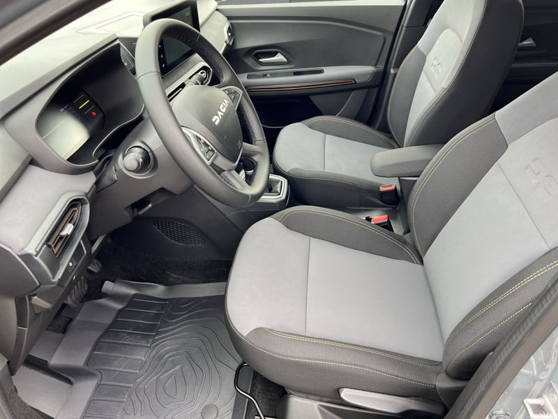 Dacia Jogger Hybrid 140 Extreme+ 7-S SHZ RFK Klimaautomatik