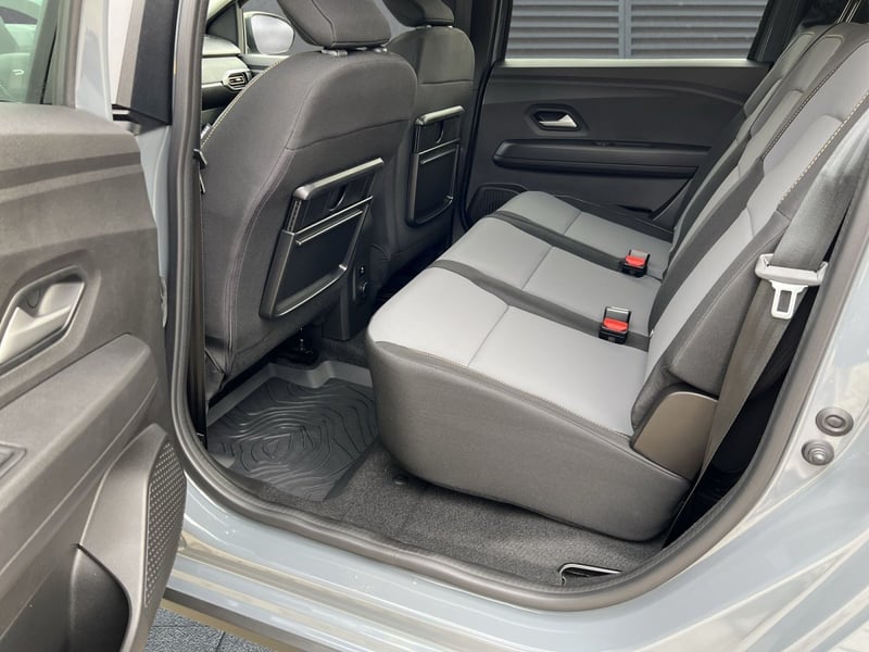Dacia Jogger Hybrid 140 Extreme+ 7-S SHZ RFK Klimaautomatik
