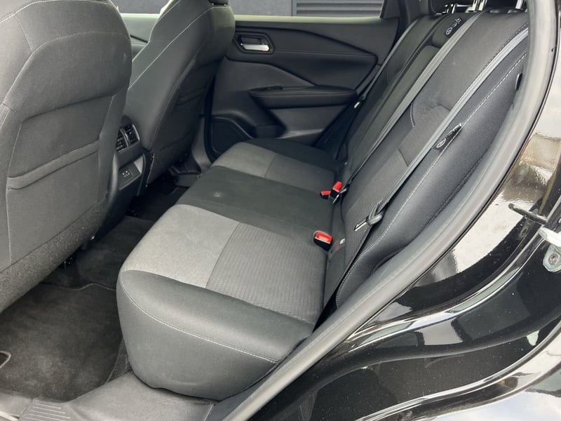 Nissan Qashqai 1.3 DIG-T CVT N-Connecta+Winterpaket+360° Kamera
