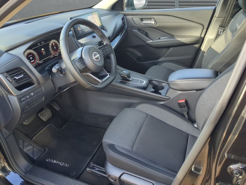 Nissan Qashqai 1.3 DIG-T CVT N-Connecta+Winterpaket+360° Kamera