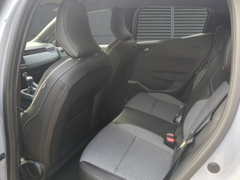 Renault Clio TCe 90 Techno SHZ LKHZ