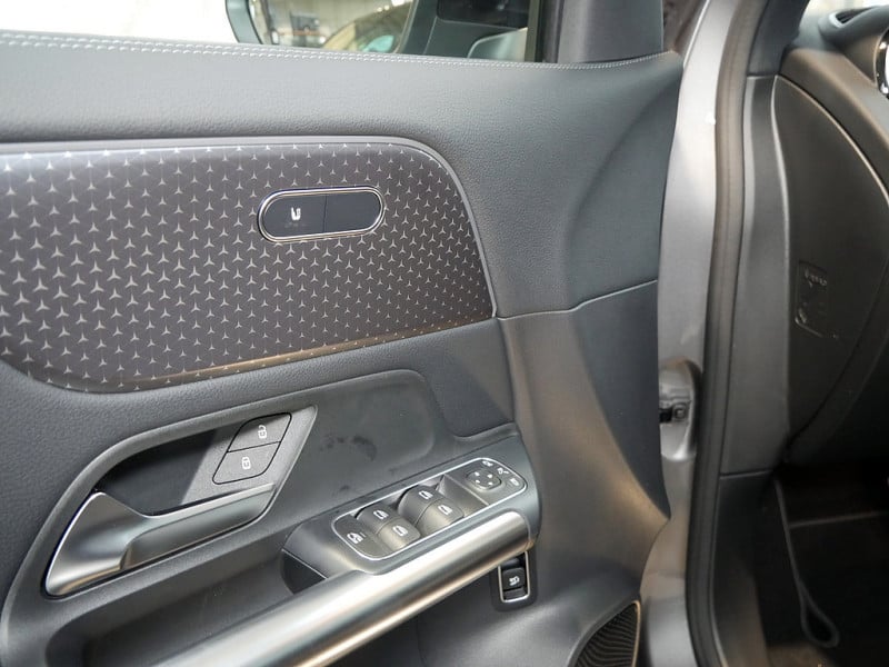 Mercedes-Benz GLA GLA 200
