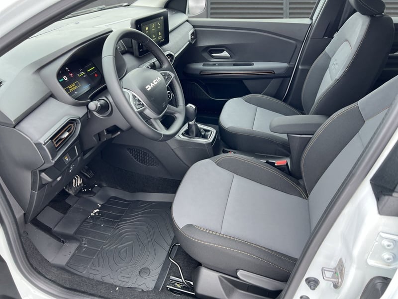 Dacia Jogger Hybrid 140 Extreme+ 7-S SHZ