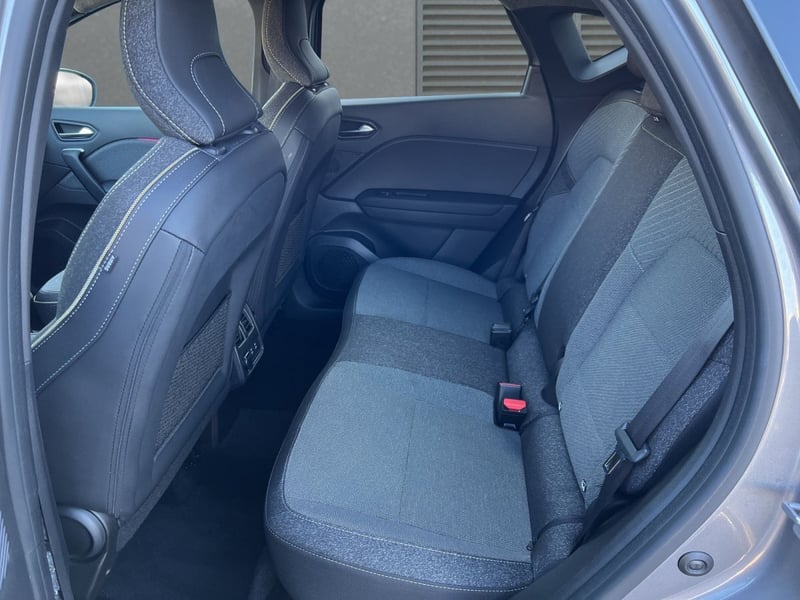 Renault Captur TCe 90 Techno SHZ Navi LKHZ