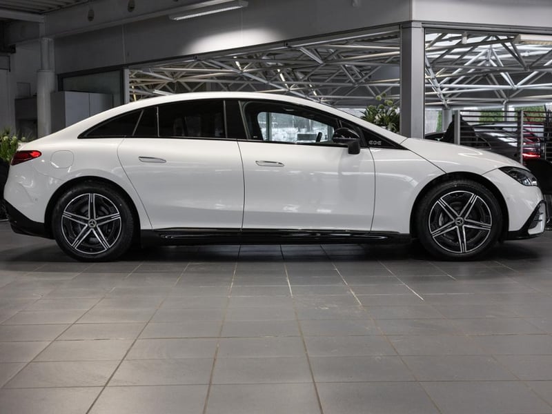 Mercedes-Benz EQE 300 , AMG BURM NIGHT PREMIUM MEMO 360 DISTR