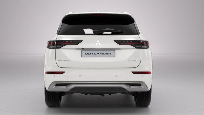 Mitsubishi Plug-in Hybrid Outlander 2.4   Diamant TOP