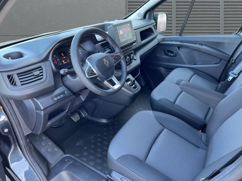 Renault Trafic dCi 150 AT9 L2H1 3,0t AHK+GJR+SHZ