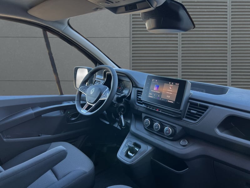 Renault Trafic dCi 150 AT9 L2H1 3,0t AHK+GJR+SHZ
