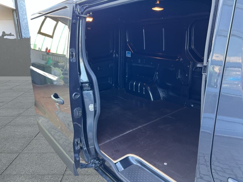 Renault Trafic dCi 150 AT9 L2H1 3,0t AHK+GJR+SHZ