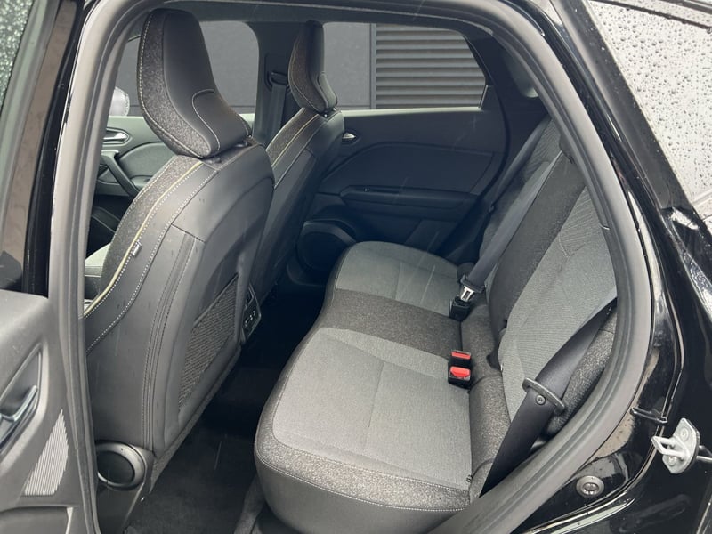 Renault Captur TCe 140 Techno SHZ+NAVI+RFK+LED