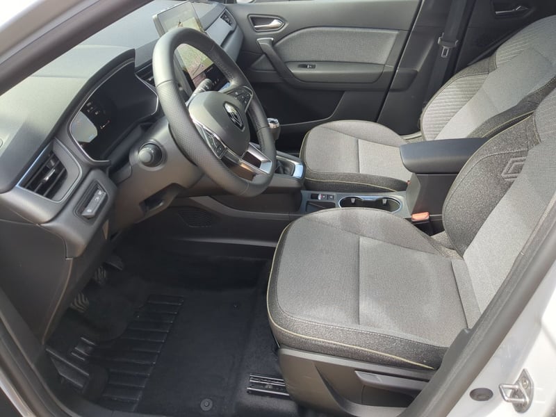 Renault Captur TCe 140 Techno SHZ+NAVI+RFK+LED