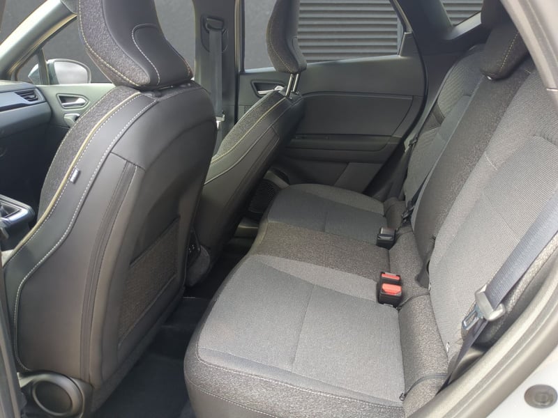 Renault Captur TCe 140 Techno SHZ+NAVI+RFK+LED