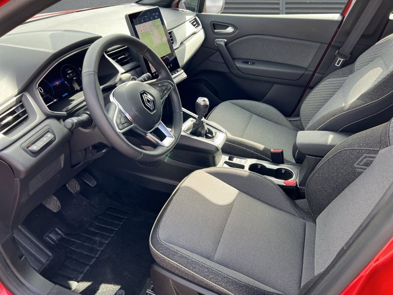 Renault Captur TCe 140 Techno SHZ+NAVI+RFK+LED
