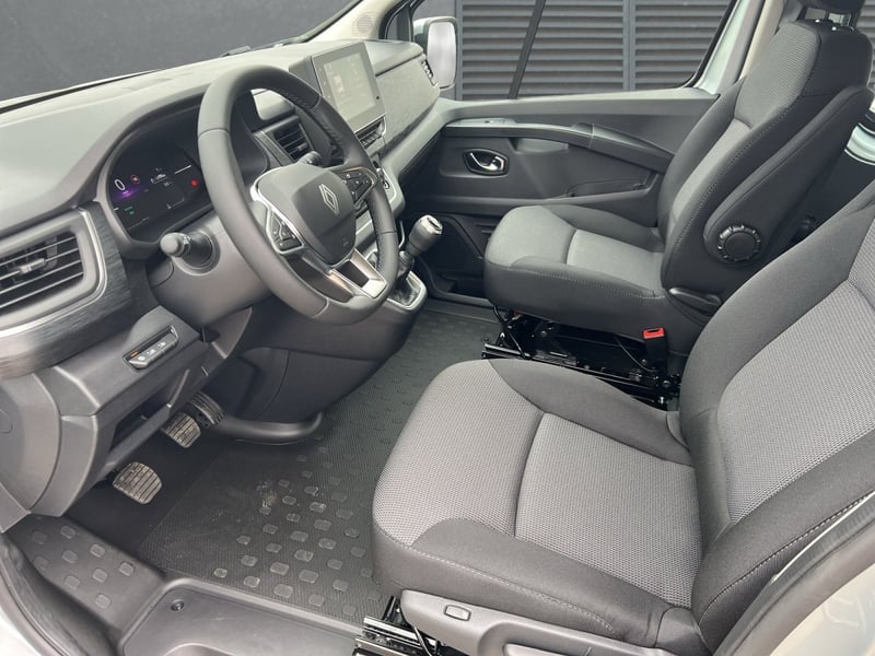 Renault Trafic dCi 150 L2H1 Grand Authentic SHZ AHK RFK