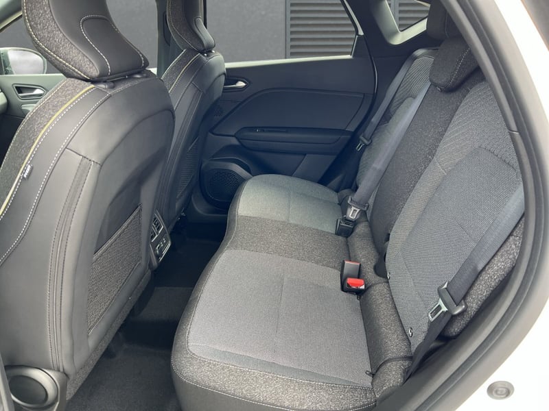 Renault Captur TCe 140 Techno SHZ+NAVI+RFK+LED
