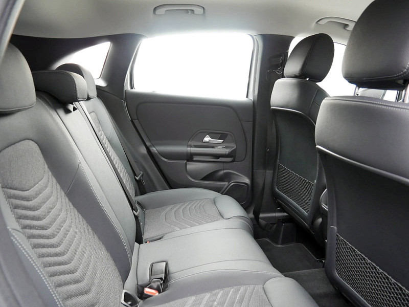 Mercedes-Benz GLA 220