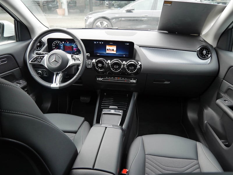 Mercedes-Benz GLA 220