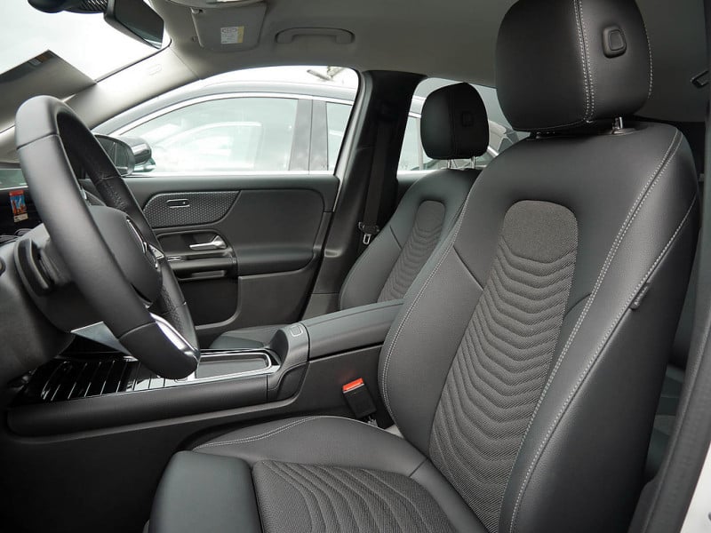 Mercedes-Benz GLA 220