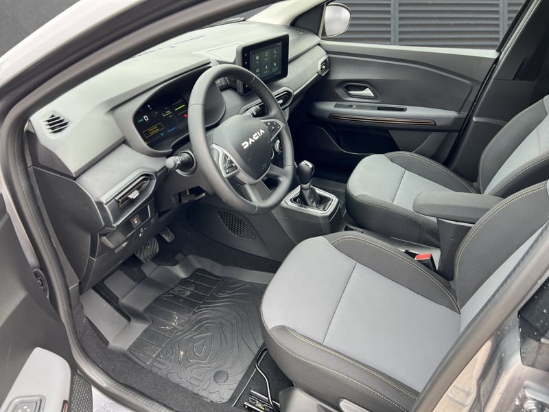 Dacia Jogger Hybrid 140 Extreme SHZ+PDC+RFK+Navi