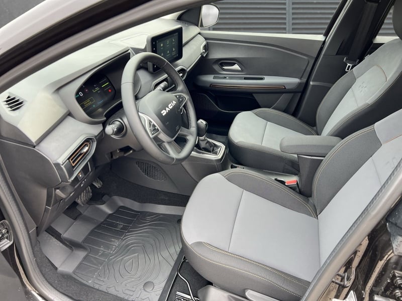 Dacia Jogger Hybrid 140 Extreme SHZ+PDC+RFK+Navi