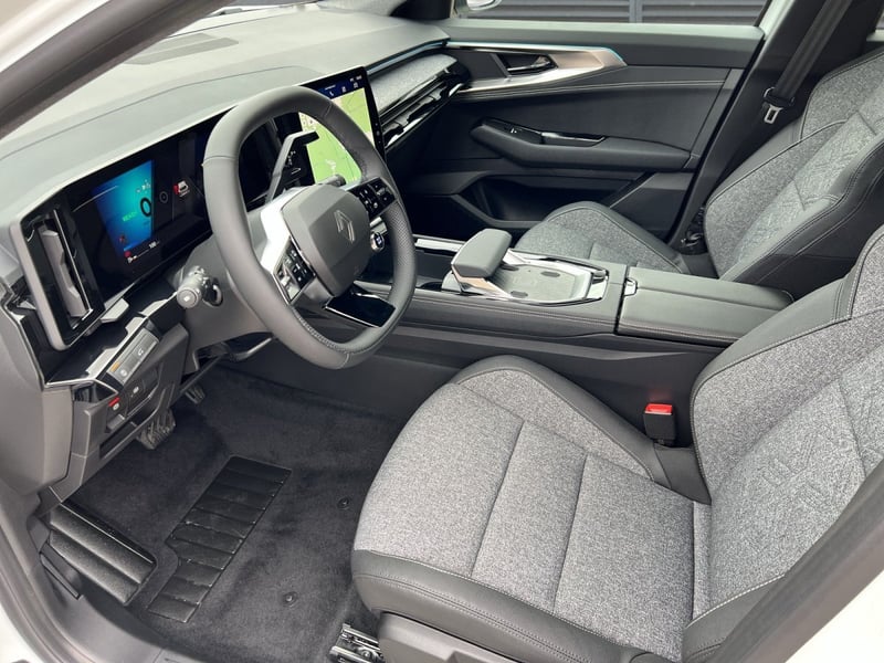 Renault Austral E-TECH 200 Techno SHZ LKHZ