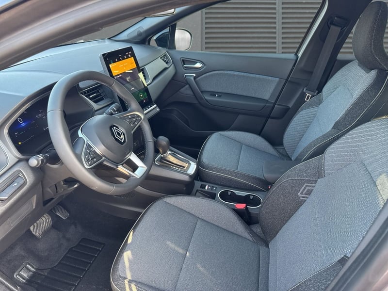 Renault Captur TCe 155 EDC Techno Schiebedach+RFK+LED