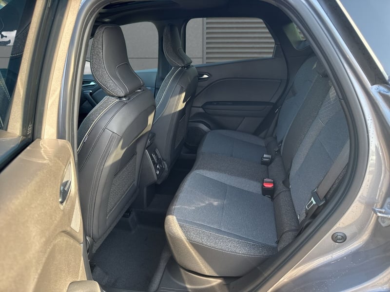 Renault Captur TCe 155 EDC Techno Schiebedach+RFK+LED