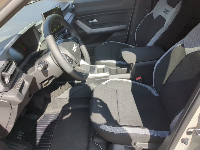 Dacia Duster Hybrid 155 Journey Winterpaket+Navi+LED