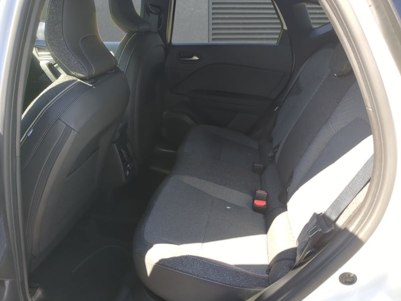 Renault Captur TCe 140 Techno SHZ LKHZ
