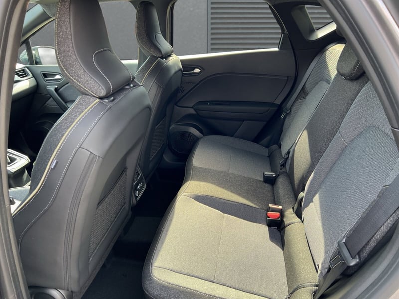Renault Captur TCe 140 Techno SHZ LKHZ