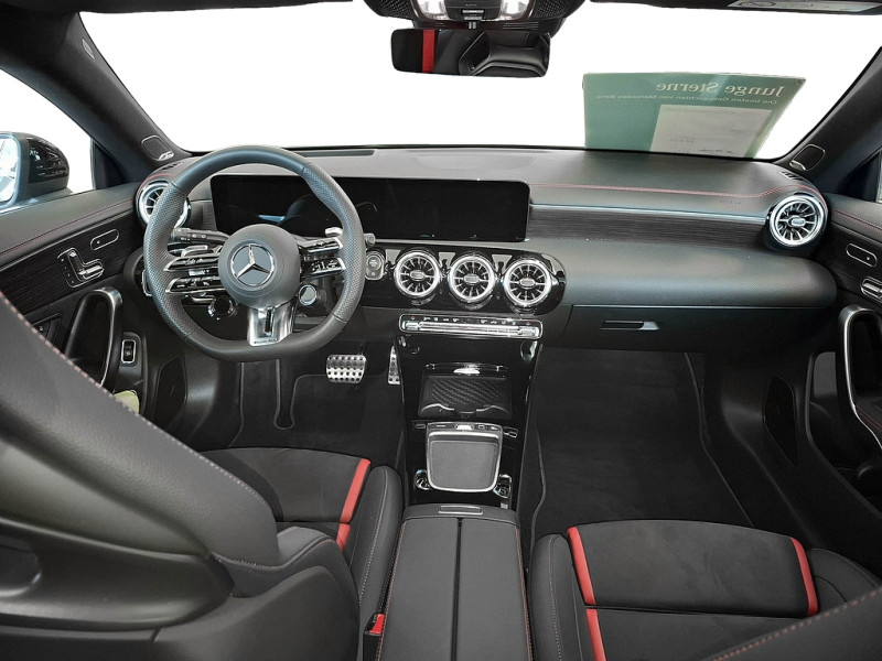 Mercedes-Benz CLA 35 AMG Shooting Brake