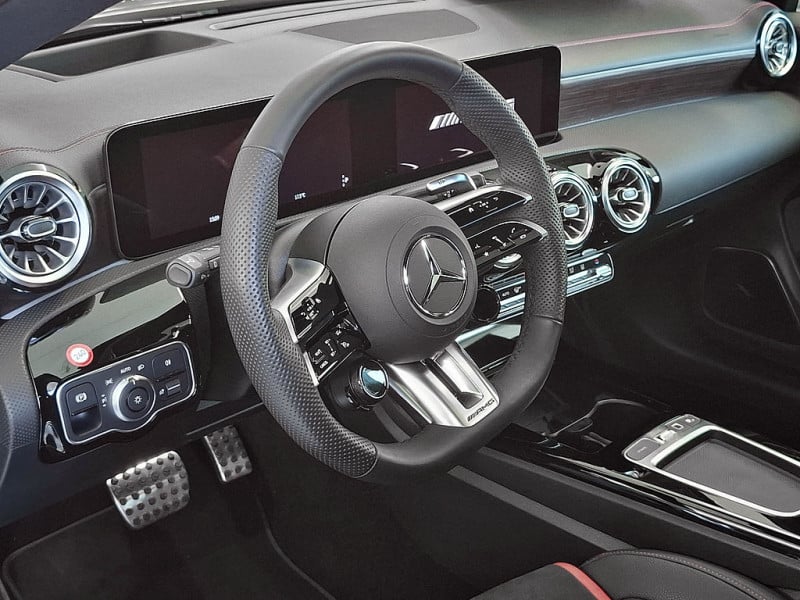 Mercedes-Benz CLA 35 AMG Shooting Brake