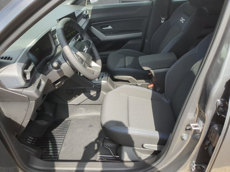Dacia Duster Hybrid 155 Expression SHZ LKHZ