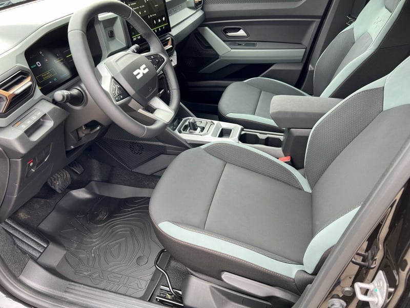 Dacia Duster Hybrid 140 Extreme Winterpaket+RFK+LED