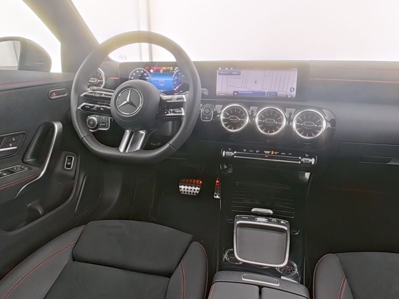 Mercedes-Benz CLA 200 Coupé , AMG KAMERA SPUR PDC SHZ