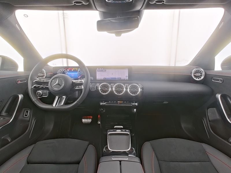 Mercedes-Benz CLA 200 Coupé , AMG KAMERA SPUR PDC SHZ