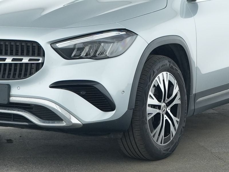 Mercedes-Benz GLA 250 4M , PROGRESSIVE 360 KAMERA PANO SPUR