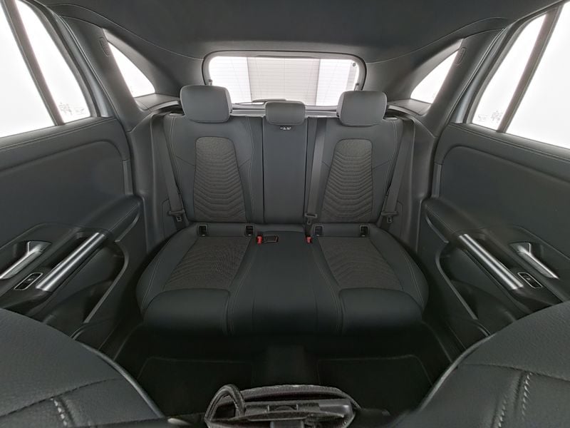 Mercedes-Benz GLA 250 4M , PROGRESSIVE 360 KAMERA PANO SPUR