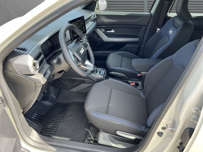 Dacia Duster Hybrid 155 Expression SHZ LKHZ