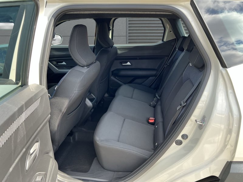 Dacia Duster Hybrid 155 Expression SHZ LKHZ