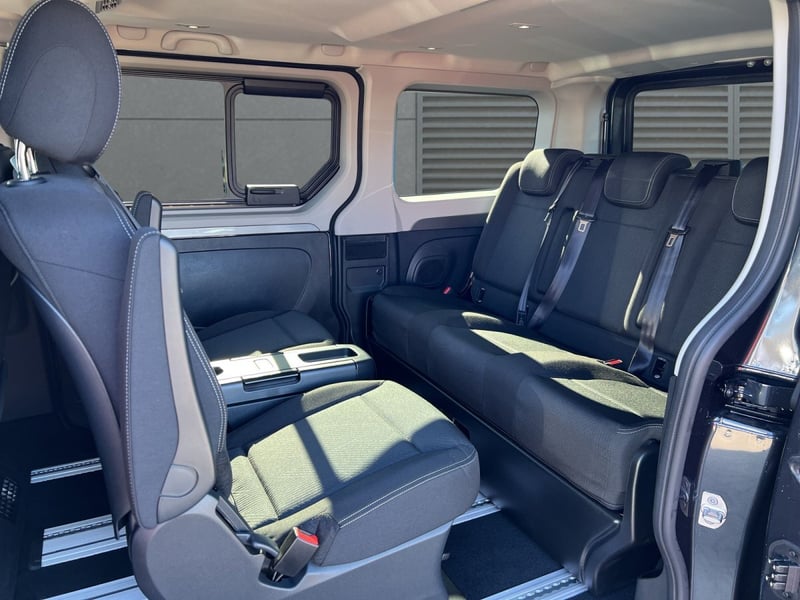 Renault Trafic L1H1  170 AT9 Spaceclass AHK+LED+Escapade