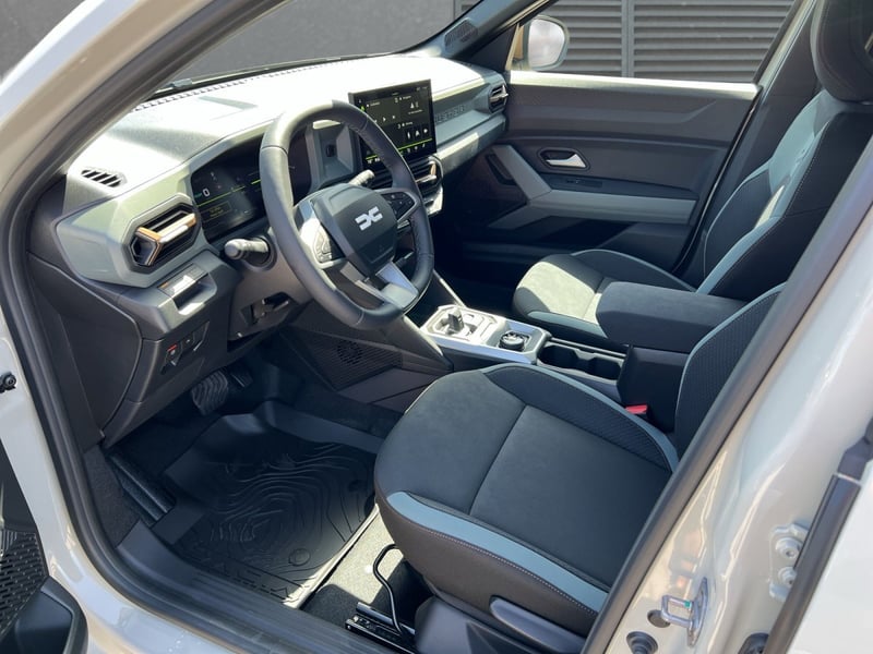 Dacia Duster hybrid-G 150 EDC 4x4 Extreme Spirit of Sand