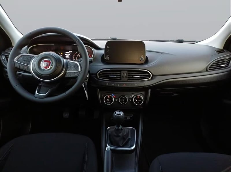 Fiat Tipo 1.6 M-Jet Diesel Urban Klimaauto PDC RFK