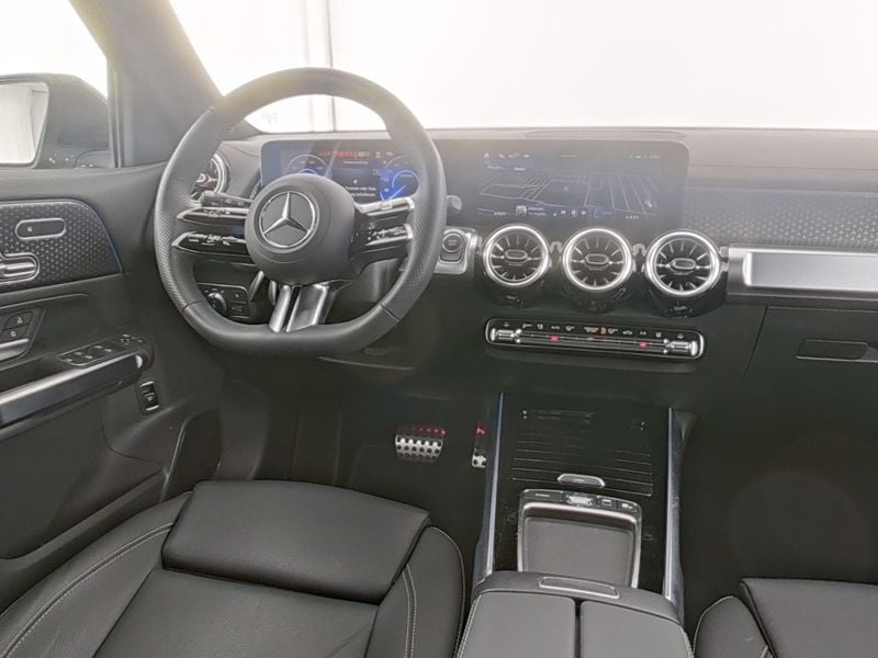 Mercedes-Benz EQB 250+ , AMG MEMO 360 AHK DISTR KAMERA PANO