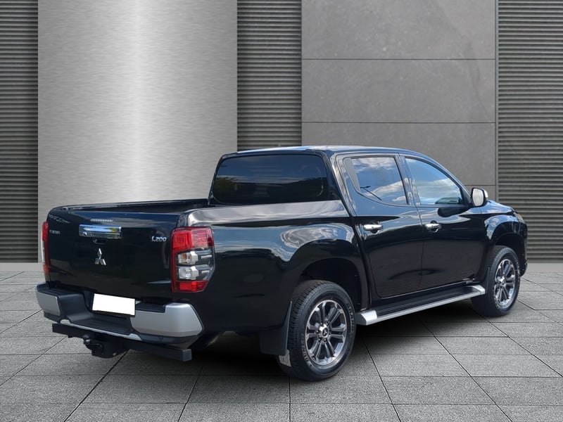 Mitsubishi L200 4x4 2,2 DI-D AT Spirit DoKa AHK
